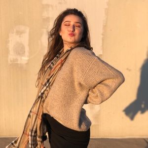 Meet your Posher, Emma